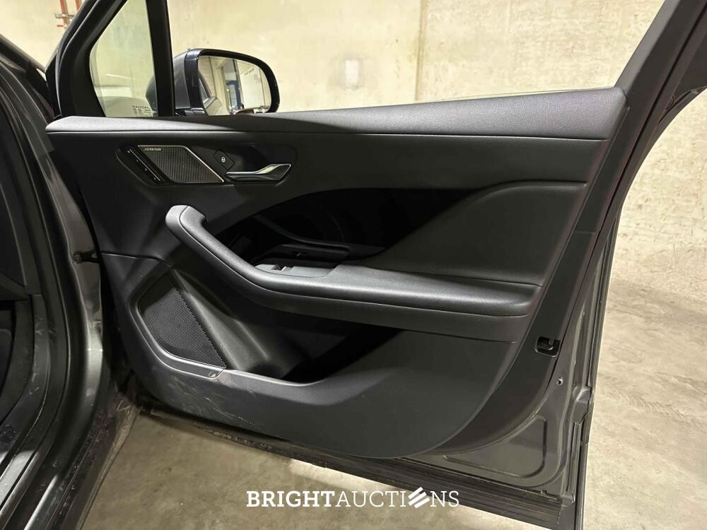 Jaguar I-PACE EV400 SE 90 kWh 400pk 2019 (Origineel-NL & 2e Eigenaar), ZS-386-P