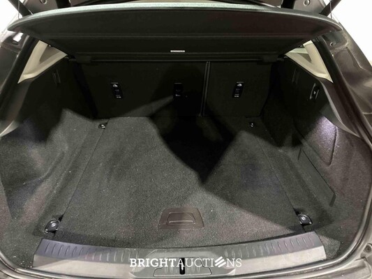 Jaguar I-PACE EV400 SE 90 kWh 400pk 2019 (Origineel-NL & 2e Eigenaar), ZS-386-P