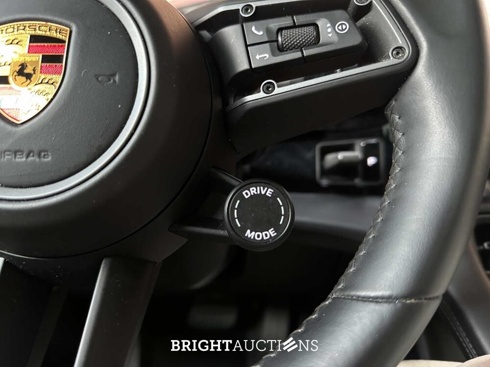 Porsche Taycan Cross Turismo 4 93 kWh Sport-Chrono 476pk 2021, P-434-JF