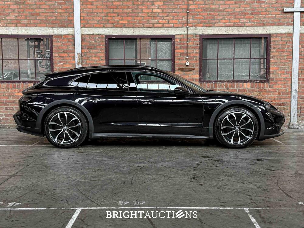 Porsche Taycan Cross Turismo 4 93 kWh Sport-Chrono 476pk 2021, P-434-JF