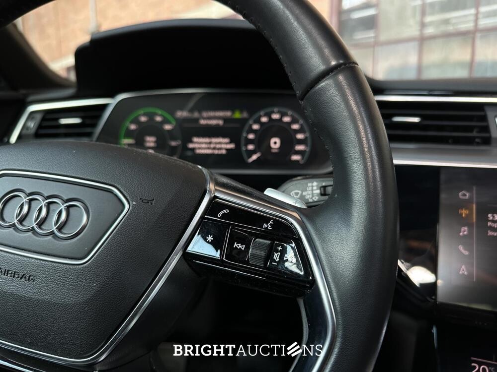 Audi e-tron 55 Quattro Advanced Pro Line Plus 95 kWh 360hp 2018, J-153-SR