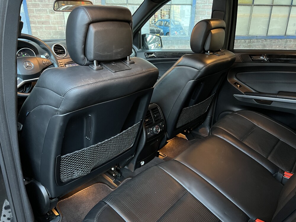 Mercedes-Benz ML63 AMG 510 PS 2010, P-957-FP.