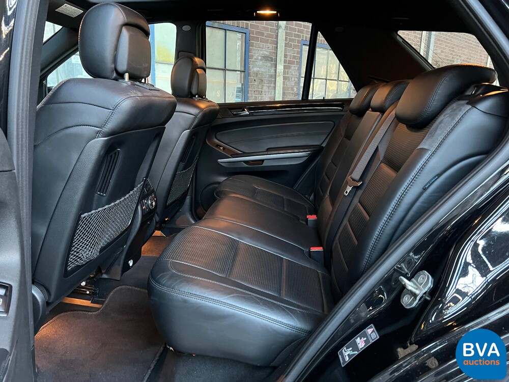 Mercedes-Benz ML63 AMG 510 PS 2010, P-957-FP.