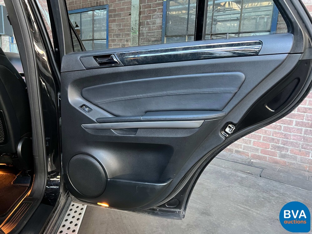 Mercedes-Benz ML63 AMG 510 PS 2010, P-957-FP.