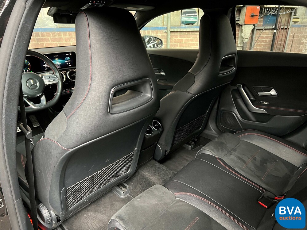 Mercedes-Benz A180d AMG Launch Edition A-klasse 116pk 2019, H-855-XK