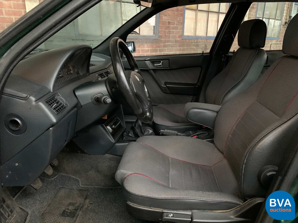 Alfa Romeo 155 1.8 T-Spark S 126pk 1996 -Org. NL-, NS-DT-57.