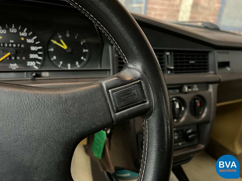 Mercedes-Benz 190E 2.0 90 PS W201 1983, 66-NDZ-8.