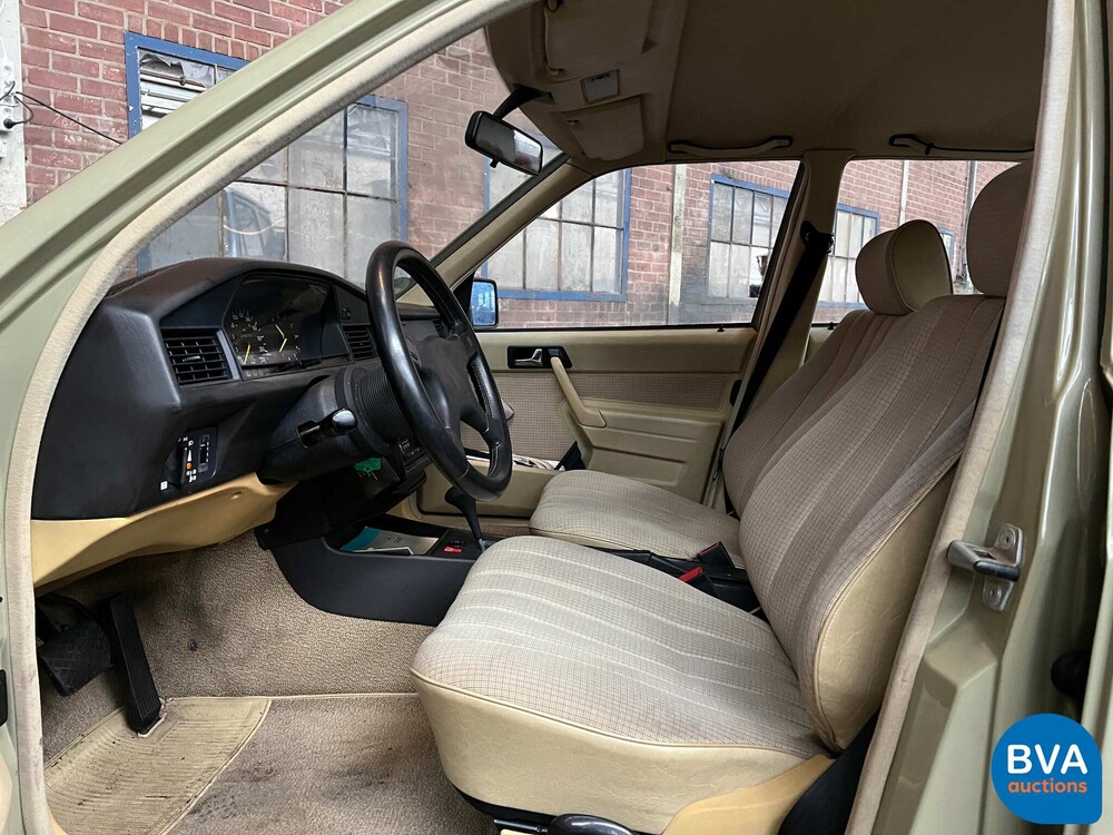 Mercedes-Benz 190E 2.0 90 PS W201 1983, 66-NDZ-8.