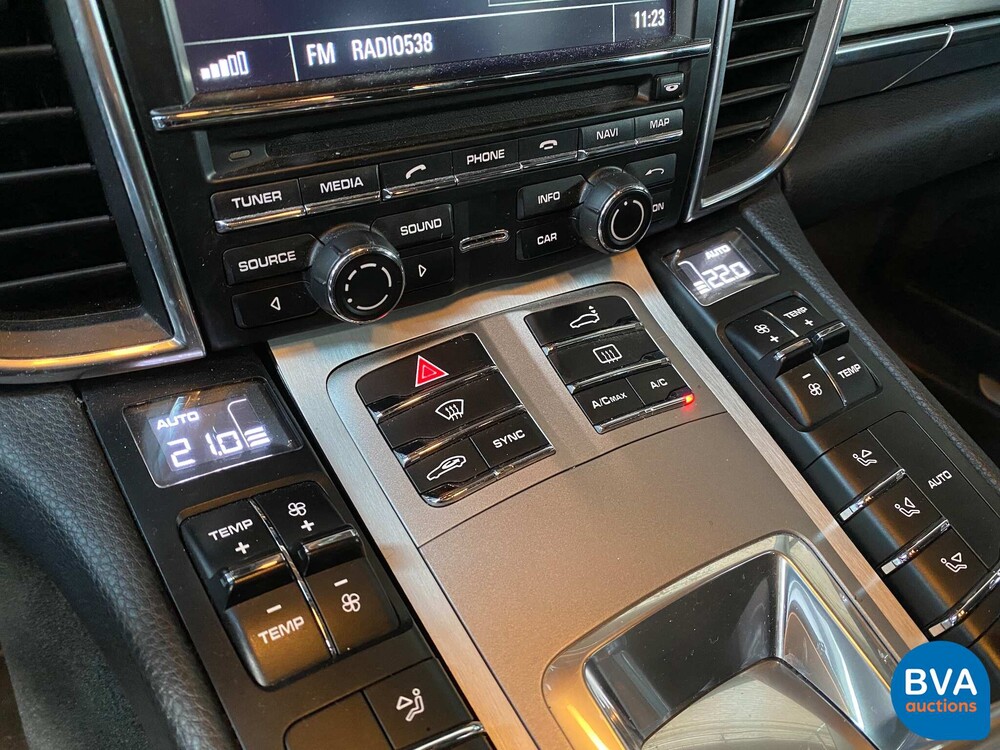 Porsche Panamera S E-Hybrid 416pk SportChrono 2014 -Org NL-, 5-TDZ-03.