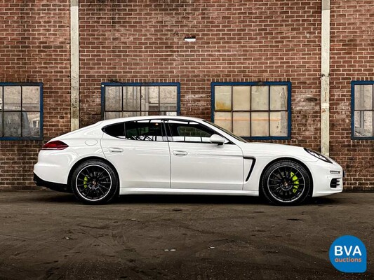 Porsche Panamera S E-Hybrid 416pk SportChrono 2014 -Org NL-, 5-TDZ-03.