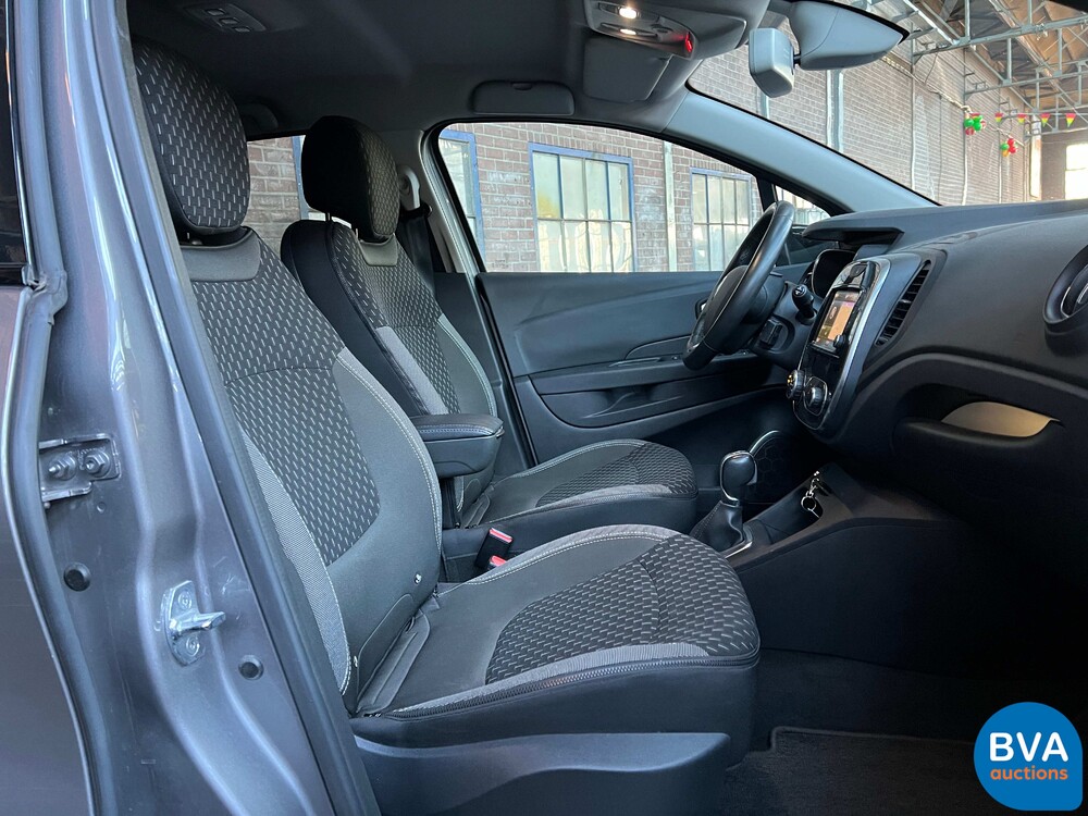 Renault Capture 1.2 Tce Bose 118 PS 2018, P-996-FP.