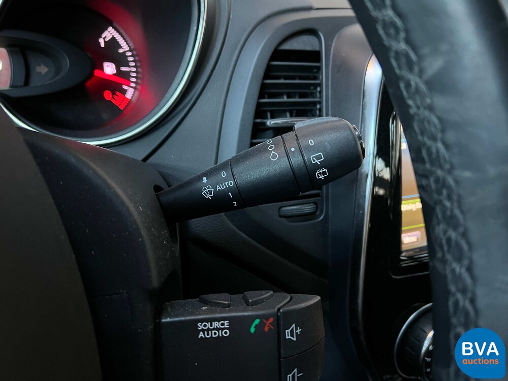 Renault Capture 1.2 Tce Bose 118 PS 2018, P-996-FP.