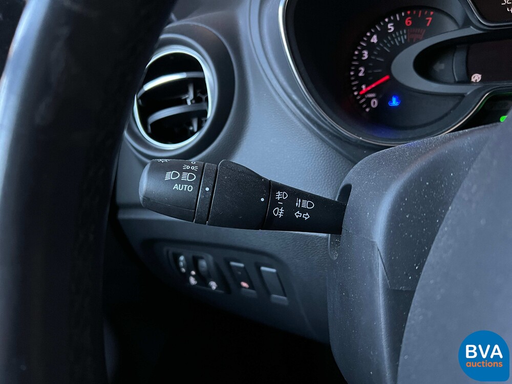 Renault Capture 1.2 Tce Bose 118 PS 2018, P-996-FP.