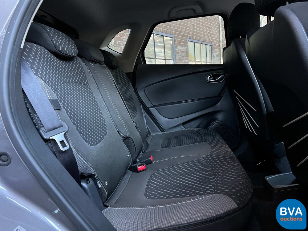 Renault Capture 1.2 Tce Bose 118 PS 2018, P-996-FP.