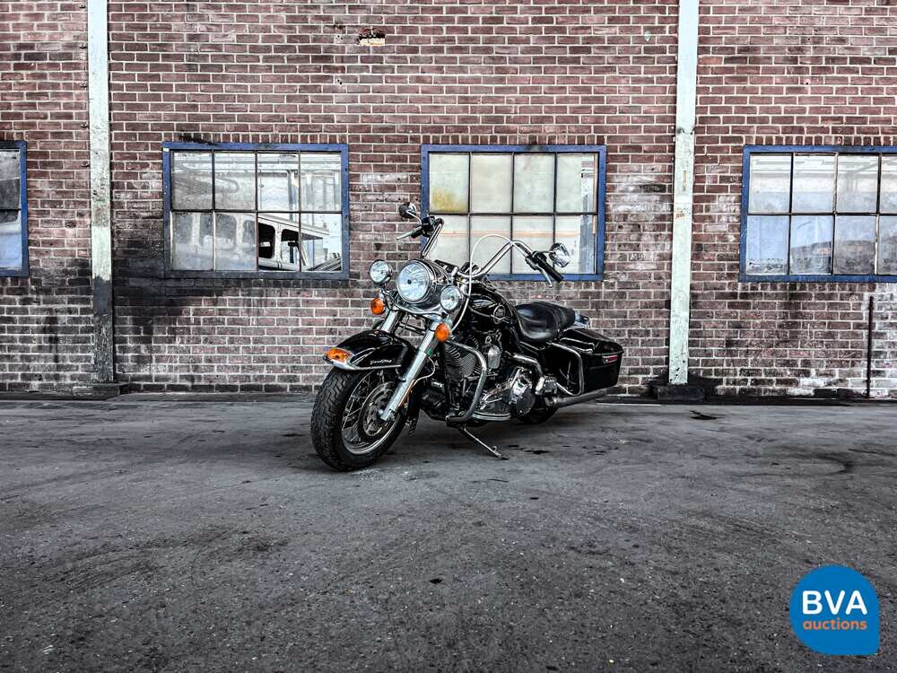 2008er Harley-Davidson Road King FLHRC mit 67 PS.