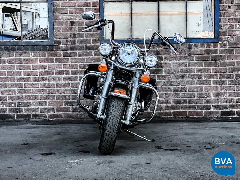 2008er Harley-Davidson Road King FLHRC mit 67 PS.