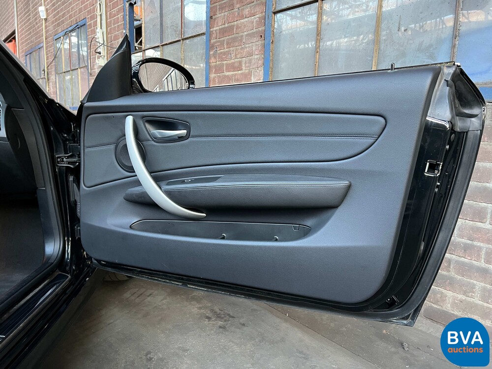 BMW 118i Cabrio High Executive 1er 143PS 2010 -Org. NL-, 39-KNT-4.