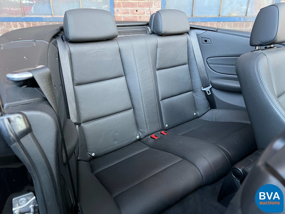 BMW 118i Cabrio High Executive 1er 143PS 2010 -Org. NL-, 39-KNT-4.