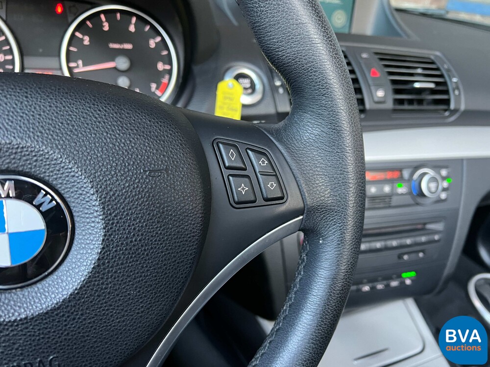 BMW 118i Cabrio High Executive 1er 143PS 2010 -Org. NL-, 39-KNT-4.