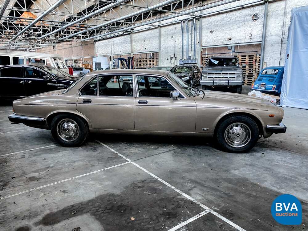 Daimler Double Six 5.3 V12 295 PS 1982, 63-TGV-6.