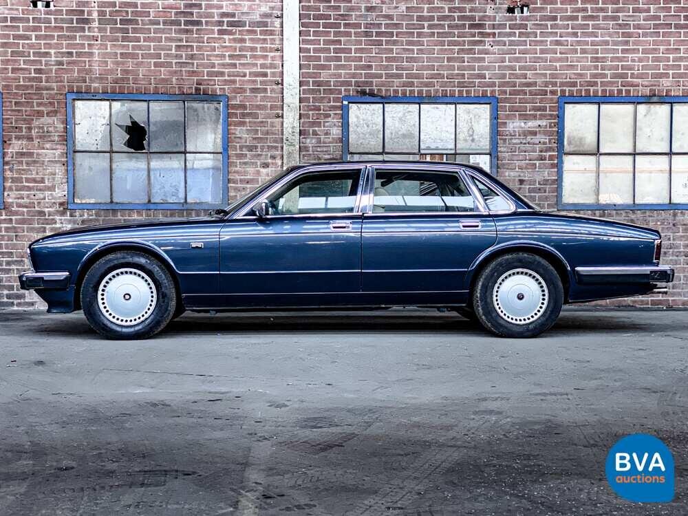 Jaguar Souverän 4.0 226PS 1989 -Org. NL-, XV-48-RG.