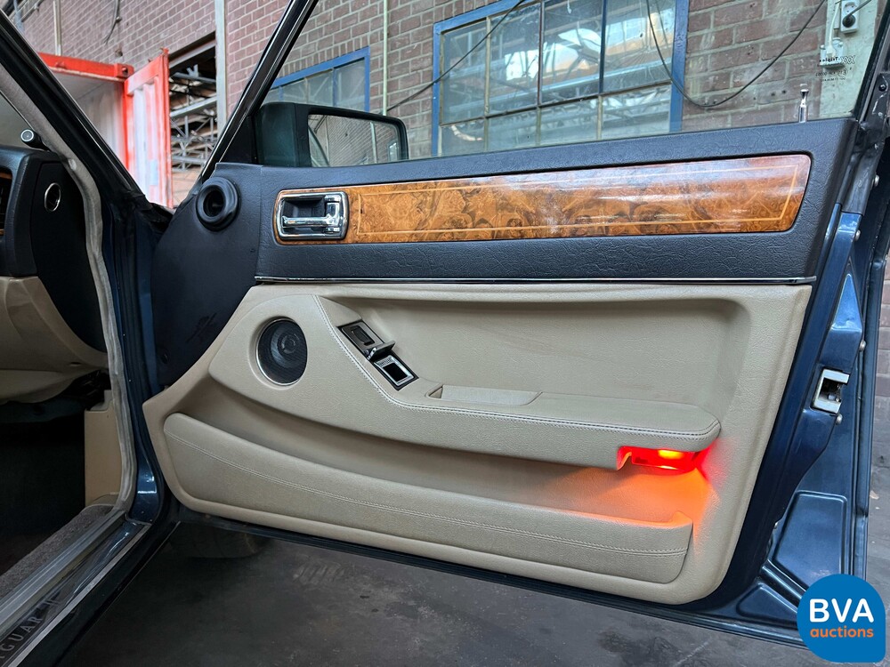 Jaguar Souverän 4.0 226PS 1989 -Org. NL-, XV-48-RG.