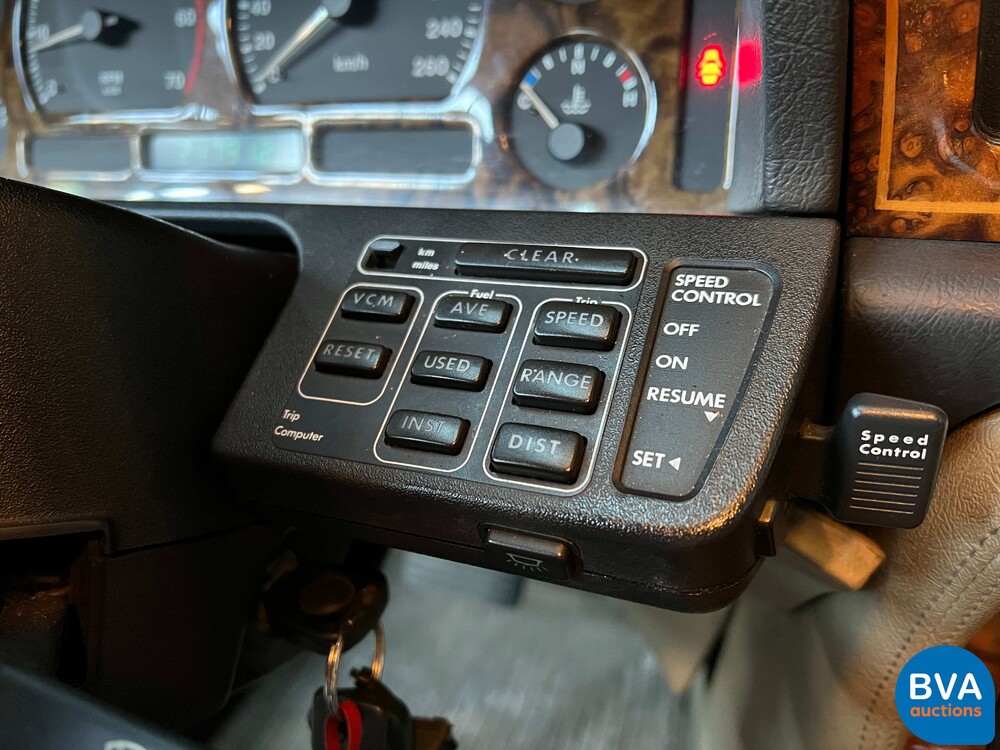 Jaguar Souverän 4.0 226PS 1989 -Org. NL-, XV-48-RG.