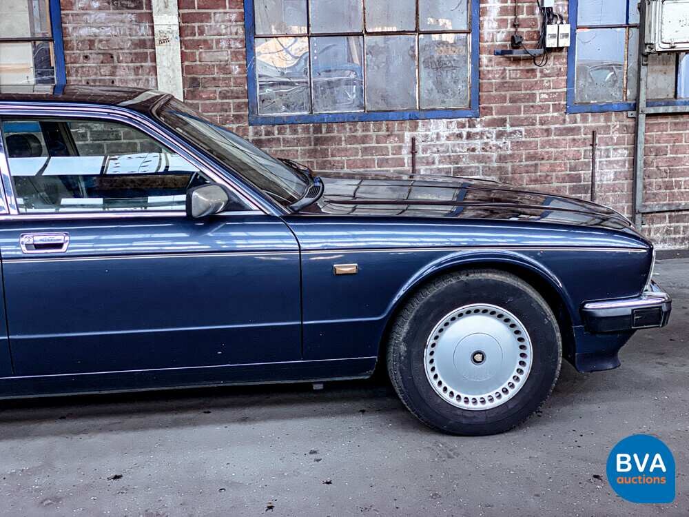 Jaguar Souverän 4.0 226PS 1989 -Org. NL-, XV-48-RG.