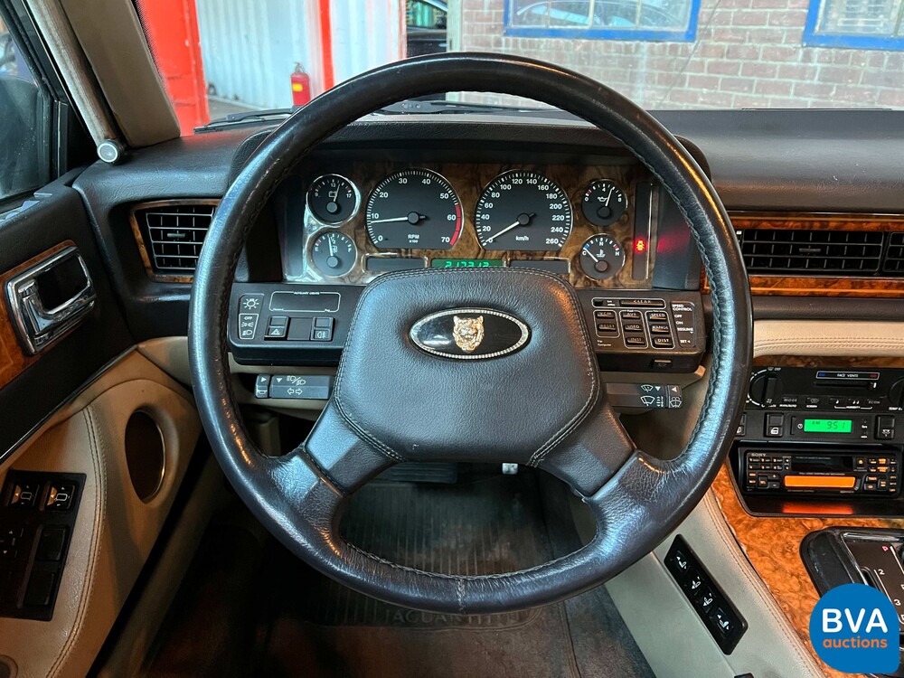 Jaguar Souverän 4.0 226PS 1989 -Org. NL-, XV-48-RG.