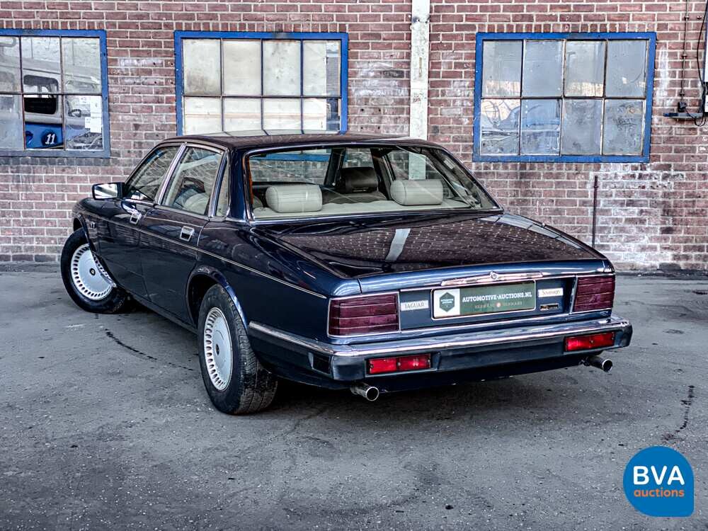 Jaguar Souverän 4.0 226PS 1989 -Org. NL-, XV-48-RG.