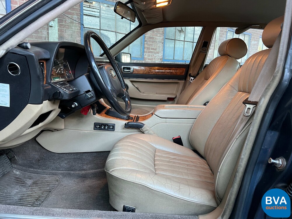Jaguar Souverän 4.0 226PS 1989 -Org. NL-, XV-48-RG.
