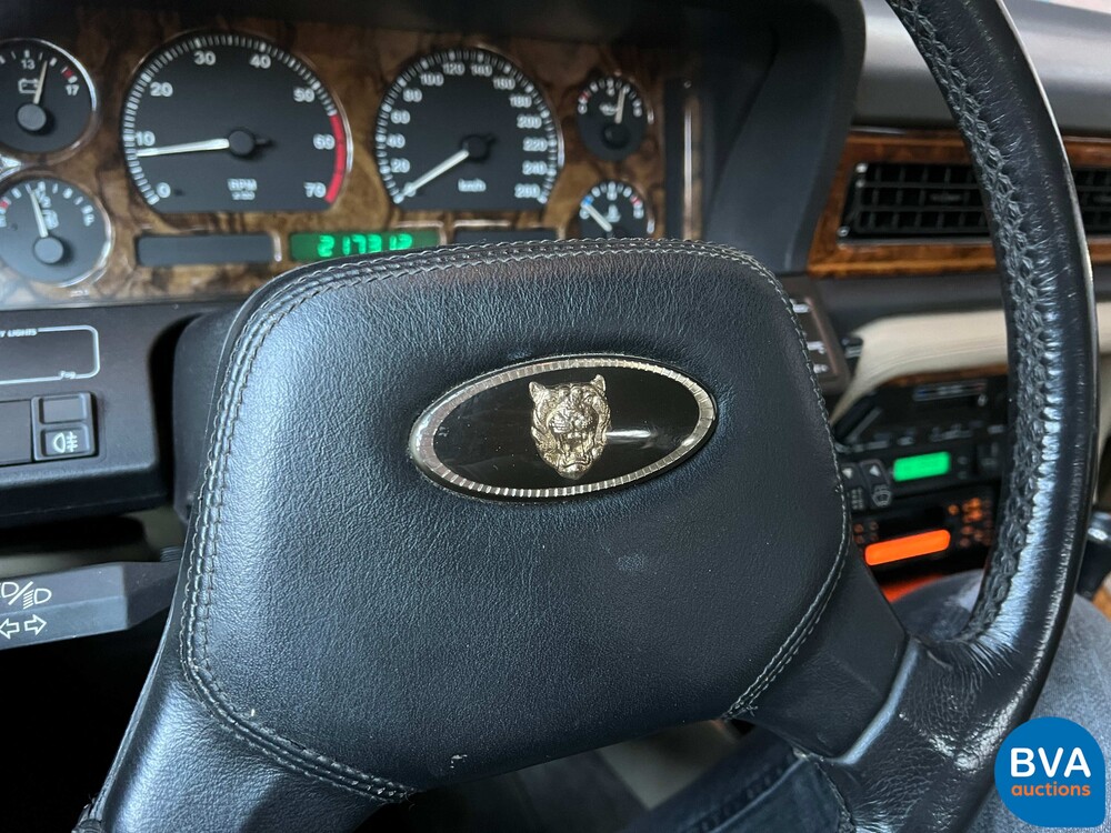 Jaguar Souverän 4.0 226PS 1989 -Org. NL-, XV-48-RG.