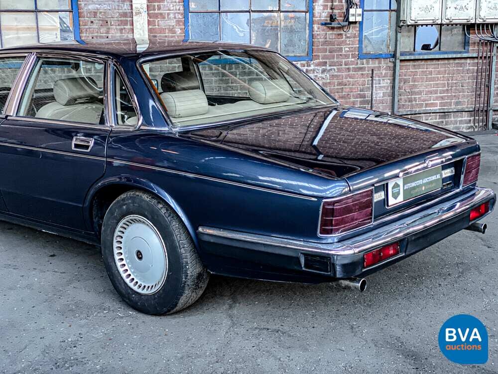 Jaguar Souverän 4.0 226PS 1989 -Org. NL-, XV-48-RG.