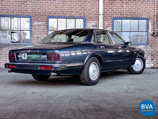 Jaguar Sovereign 4.0 226pk 1989 -Org. NL-, XV-48-RG