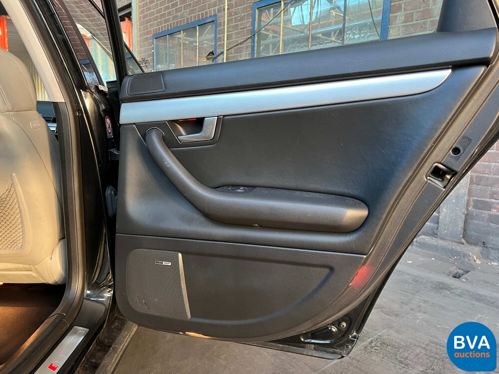 Audi S44.2 V8 Quattro ProLine 344PS 2005 -Org. NL-, 97-RB-XH.