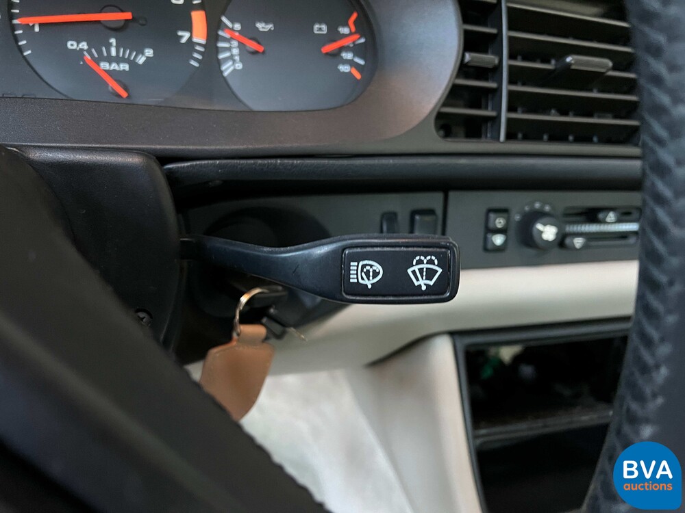 Porsche 944 Turbo 220 PS Baujahr 1986.