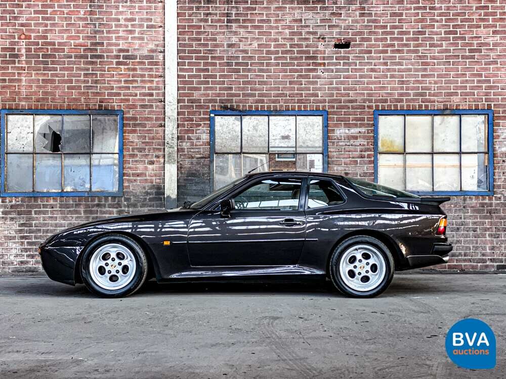 Porsche 944 Turbo 220 PS Baujahr 1986.