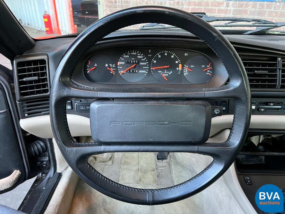 Porsche 944 Turbo 220 PS Baujahr 1986.