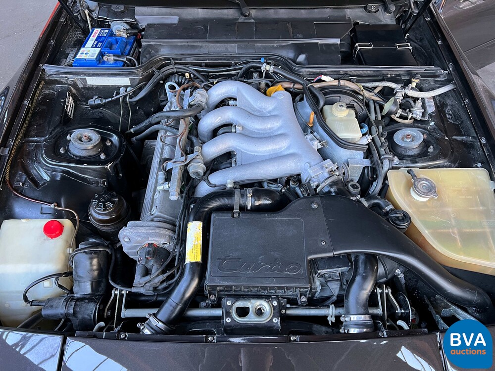 Porsche 944 Turbo 220 PS Baujahr 1986.