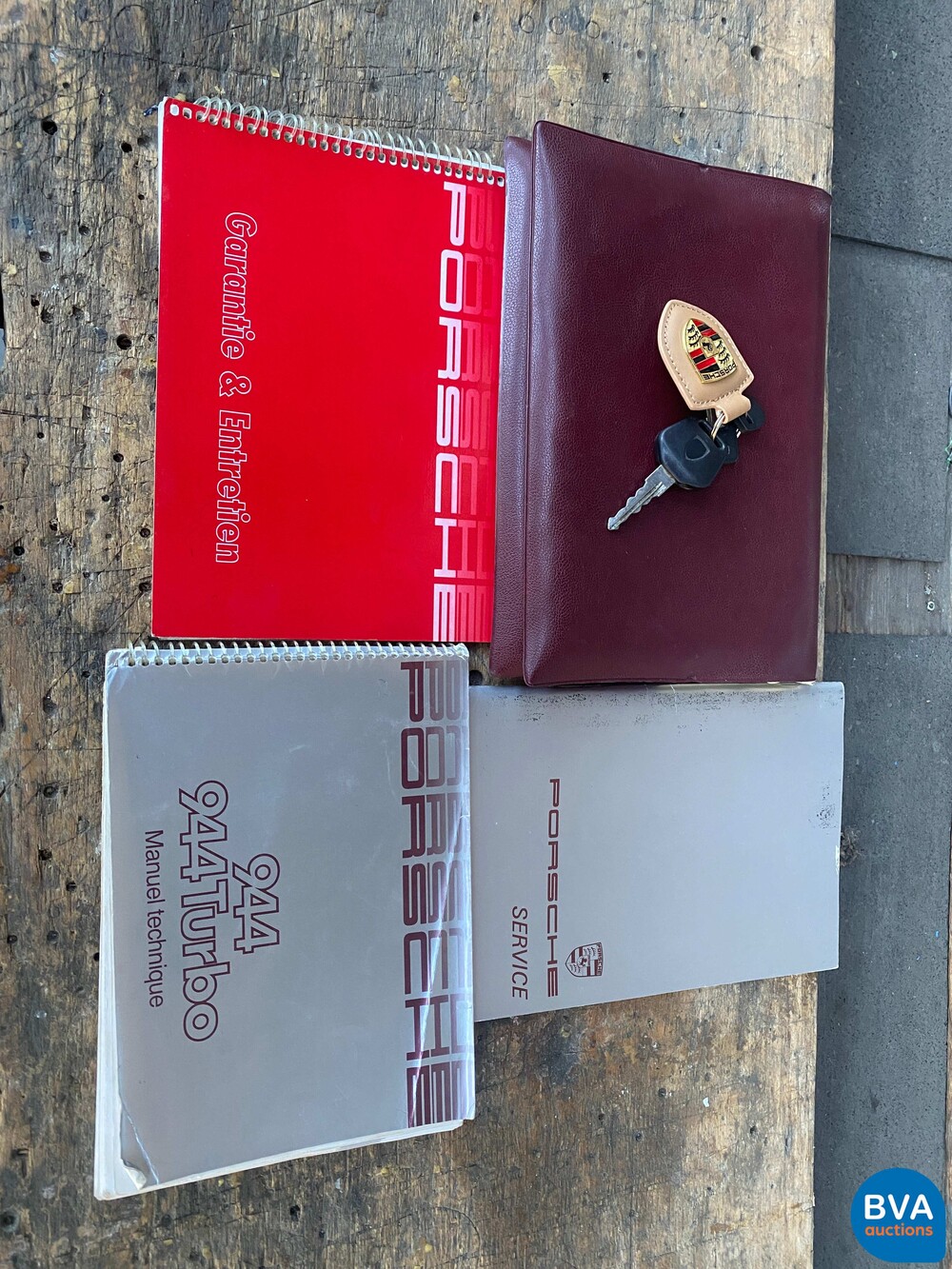 Porsche 944 Turbo 220 PS Baujahr 1986.