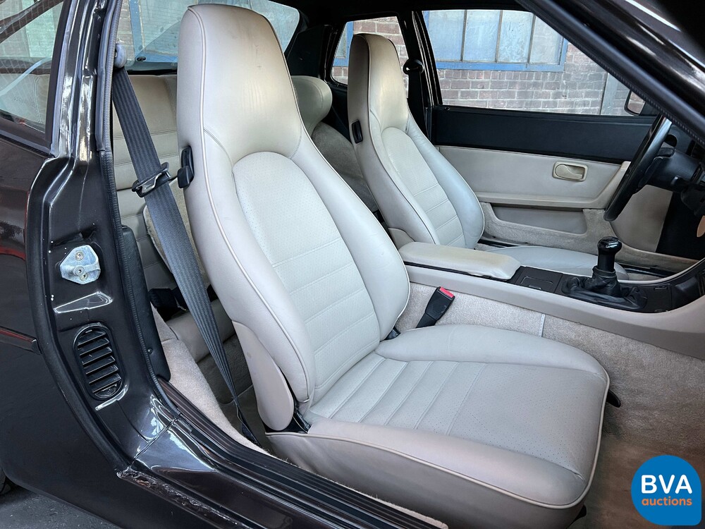 Porsche 944 Turbo 220 PS Baujahr 1986.