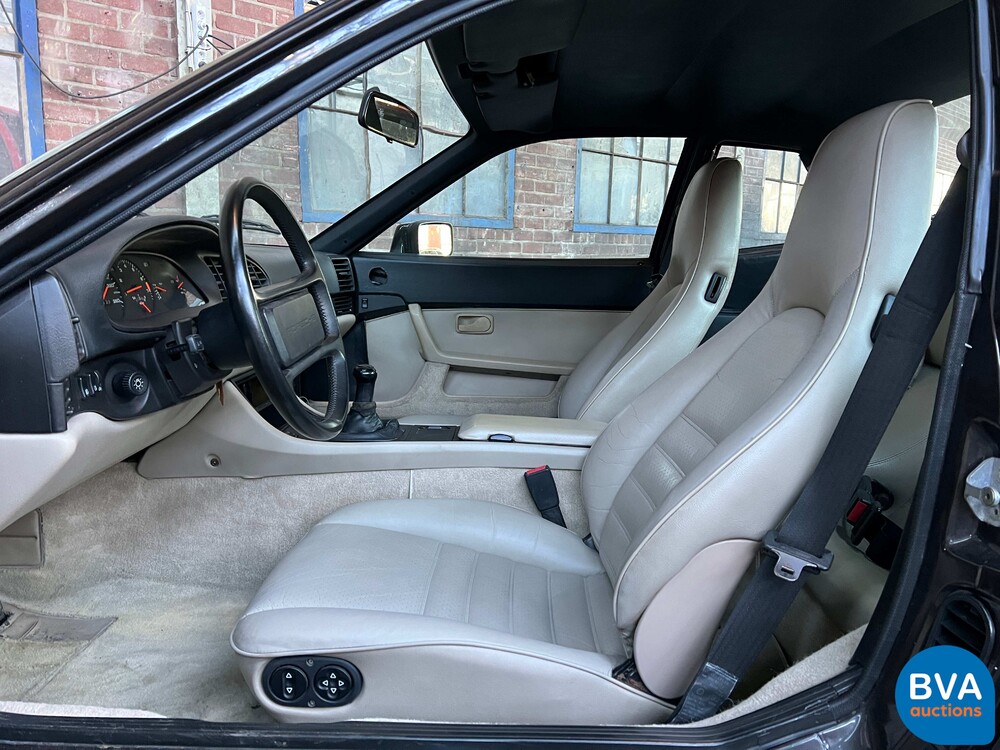 Porsche 944 Turbo 220 PS Baujahr 1986.