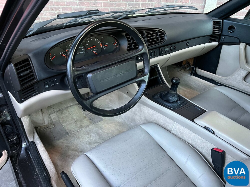 Porsche 944 Turbo 220 PS Baujahr 1986.
