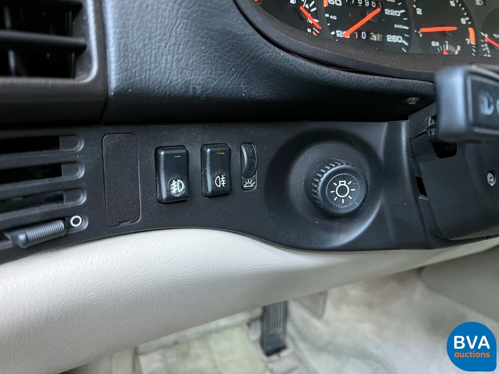 Porsche 944 Turbo 220 PS Baujahr 1986.