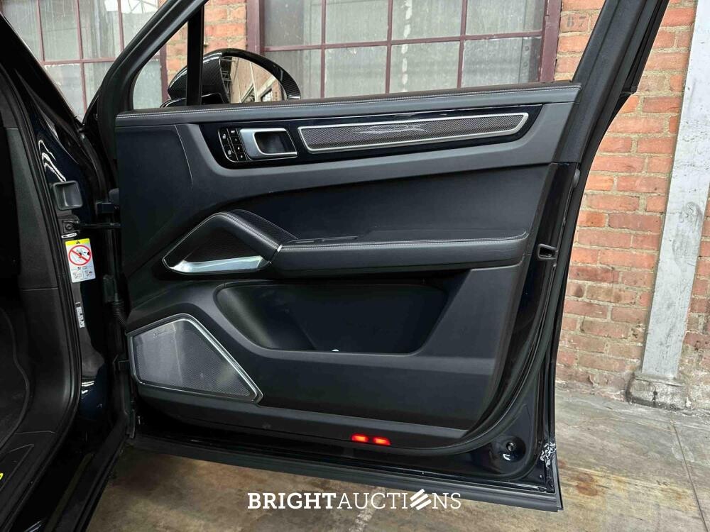 Porsche Cayenne Coupe Turbo S E-Hybrid 4.0 V8 -TECHART CARBON- 680pk 2020 (Origineel-NL), J-707-RT