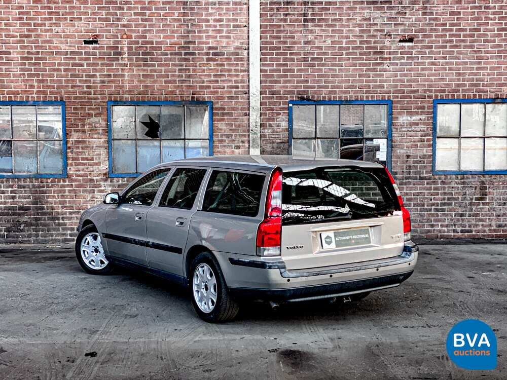 Volvo V70 2.4 Comfortline 7Personen 140PS 2001 -Org. NL-,10-HB-JN.