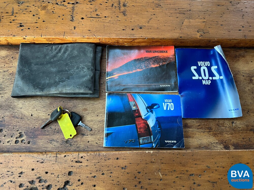 Volvo V70 2.4 Comfortline 7Personen 140PS 2001 -Org. NL-,10-HB-JN.