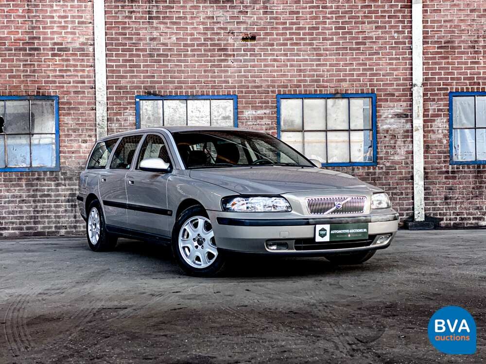 Volvo V70 2.4 Comfortline 7Personen 140PS 2001 -Org. NL-,10-HB-JN.