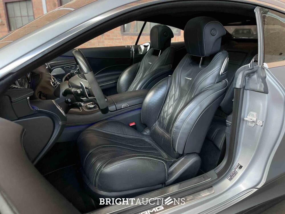 Mercedes-AMG S63 AMG 5.5 V8 4Matic 585pk 2015 S-Klasse Coupe Mercedes-Benz, N-942-DN