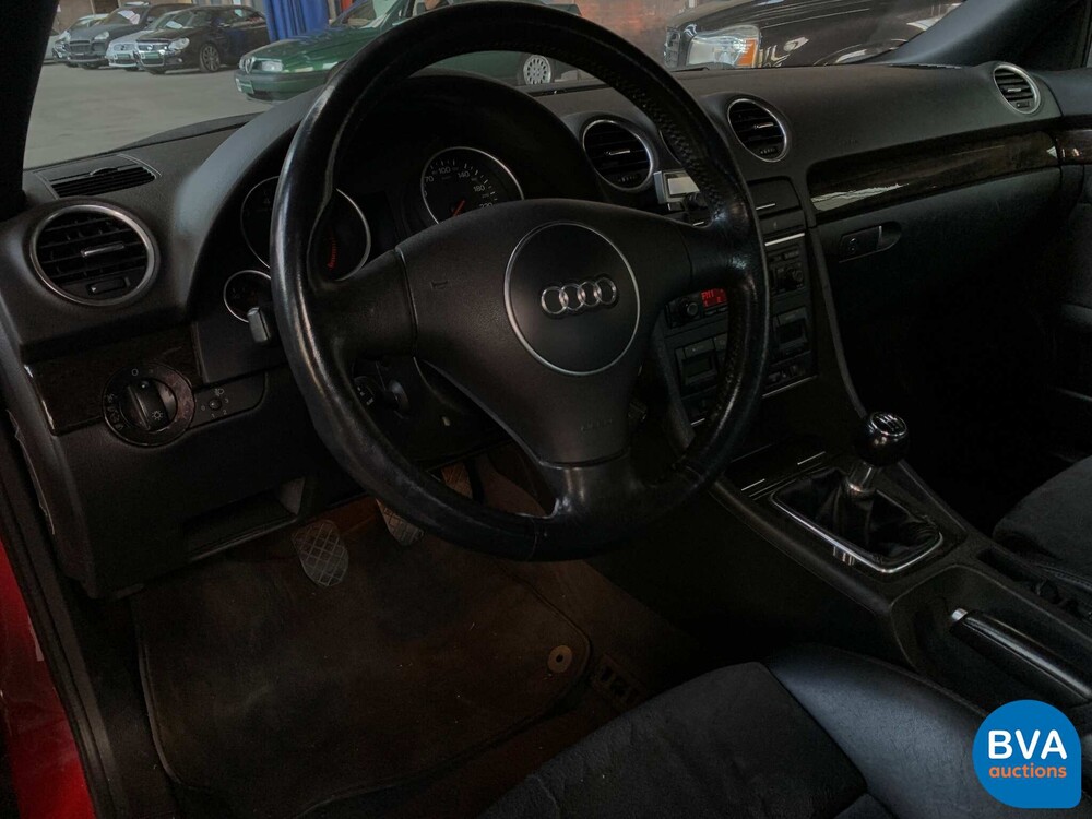 Audi A4 Cabriolet 2.4 V6 Exclusive 170pk 2002 -Org. NL- YOUNGTIMER, 39-JH-NG